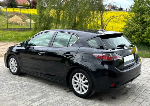 Lexus CT cena 43900 przebieg: 225000, rok produkcji 2011 z Poznań małe 436